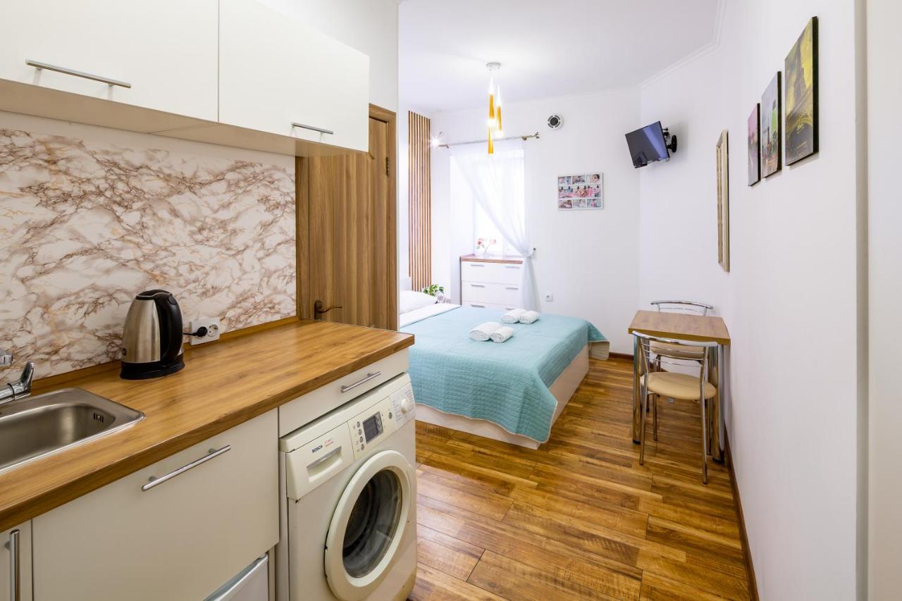 Cozy Apartments Center Lviv Bagian luar foto